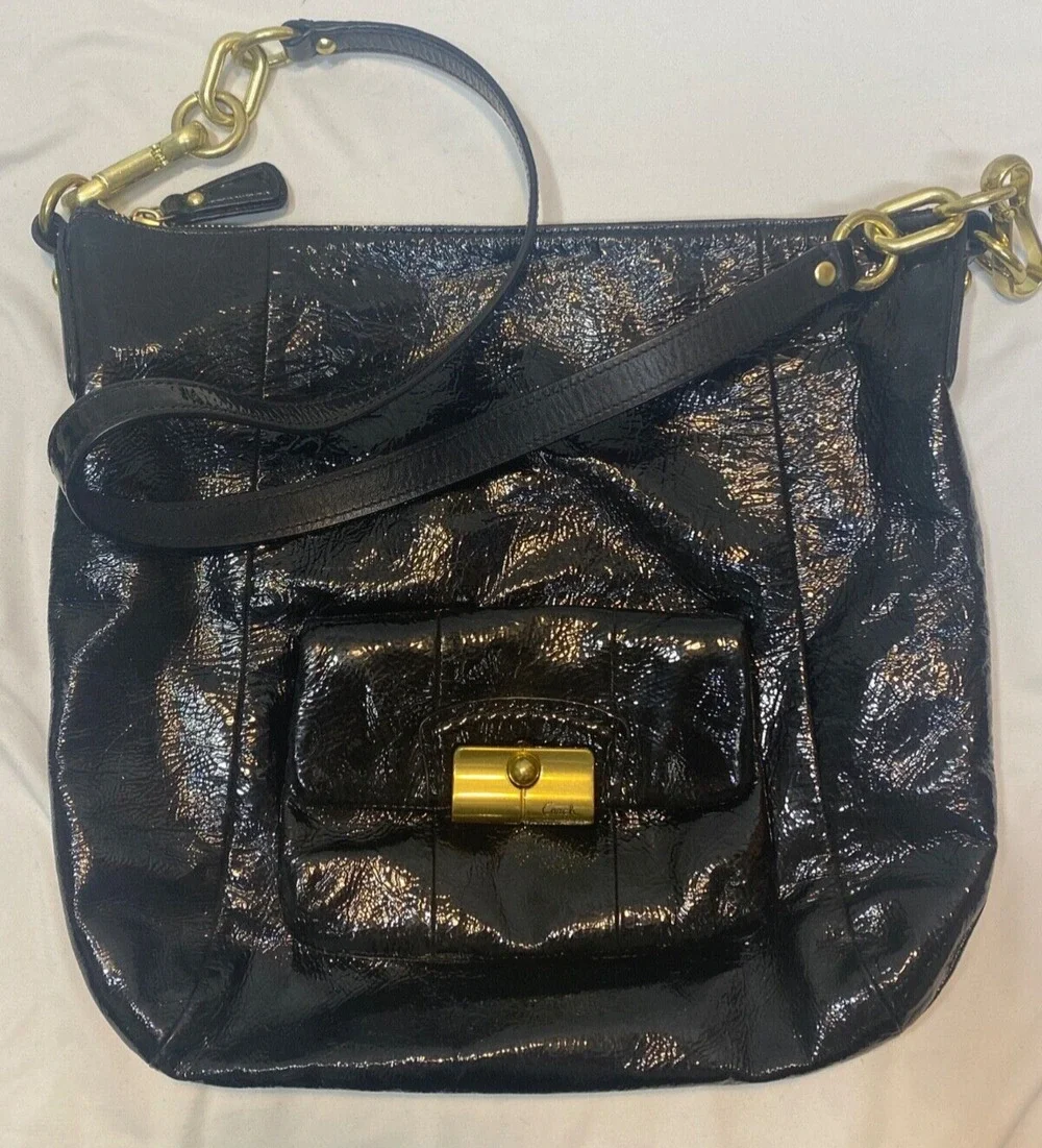 Coach Kristin Patent Leather Hobo Shoulder Bag AND Trifold wallet preowned